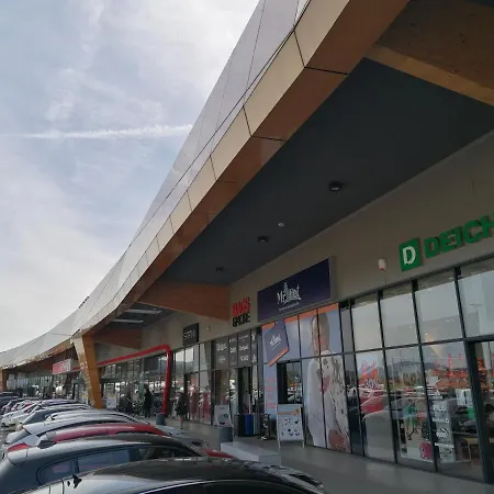 Апартаменты Bukor With Seasonal Pool Lukovica pri Domzalah