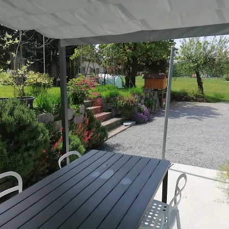 Апартаменты Bukor With Seasonal Pool Lukovica pri Domzalah