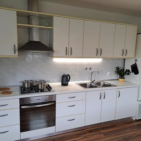 Bukor With Seasonal Pool Apartment Lukovica pri Domzalah