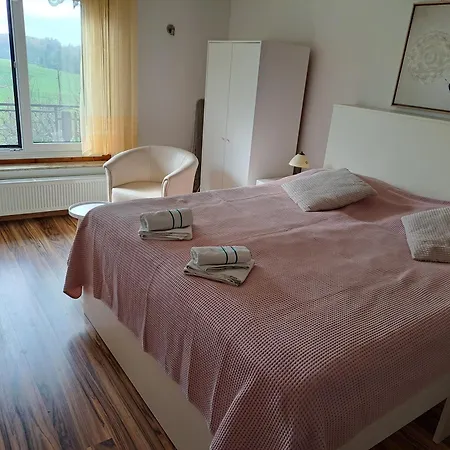 Apartment Bukor With Seasonal Pool Lukovica pri Domzalah