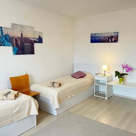 Bukor With Seasonal Pool *