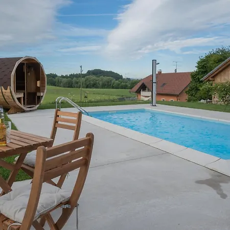 Apartment Bukor With Seasonal Pool *