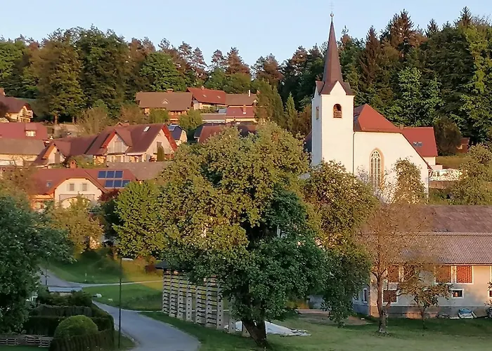 Bukor With Seasonal Pool Apartamento *