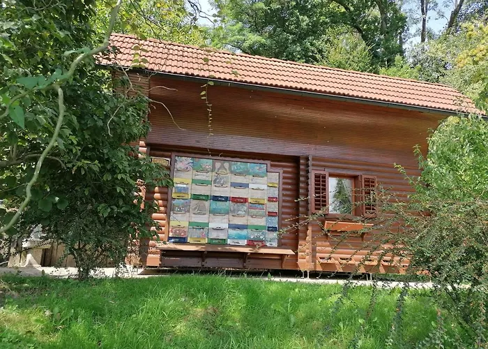 Bukor With Seasonal Pool Apartamento