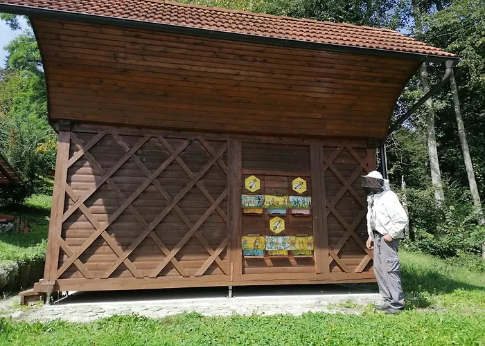 Apartamento Bukor With Seasonal Pool