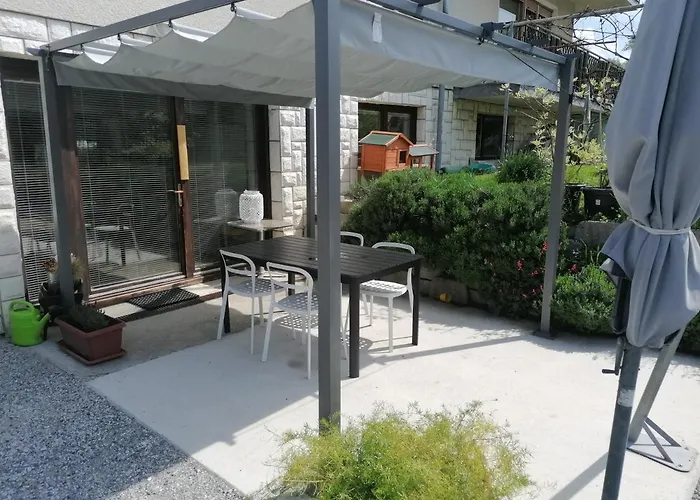 Bukor With Seasonal Pool Apartman Lukovica pri Domžalah