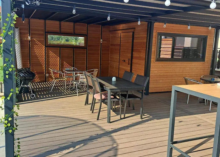 Apartamento Bukor With Seasonal Pool