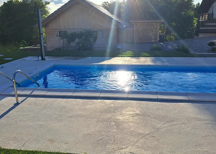 Apartamento Bukor With Seasonal Pool *