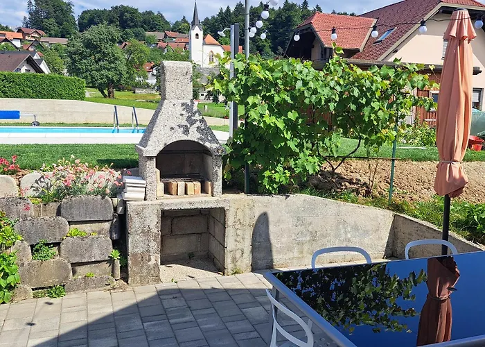 Bukor With Seasonal Pool Apartamento