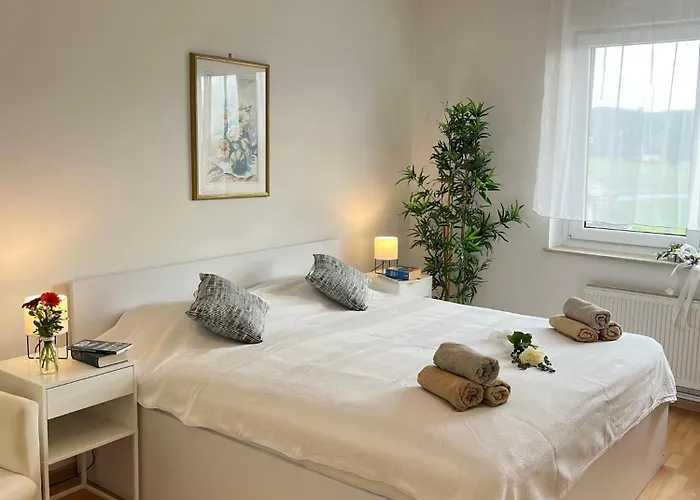 Bukor With Seasonal Pool Apartman *