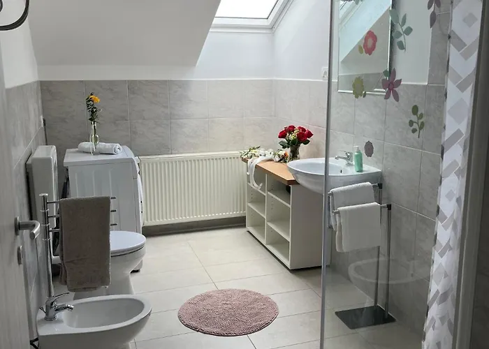 Bukor With Seasonal Pool Apartman *