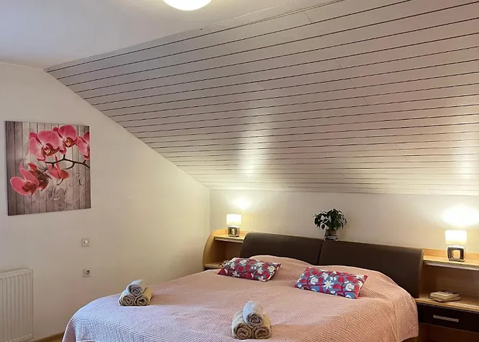 Bukor With Seasonal Pool Apartamento Lukovica pri Domzalah