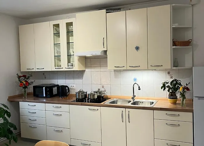 Bukor With Seasonal Pool Apartamento *