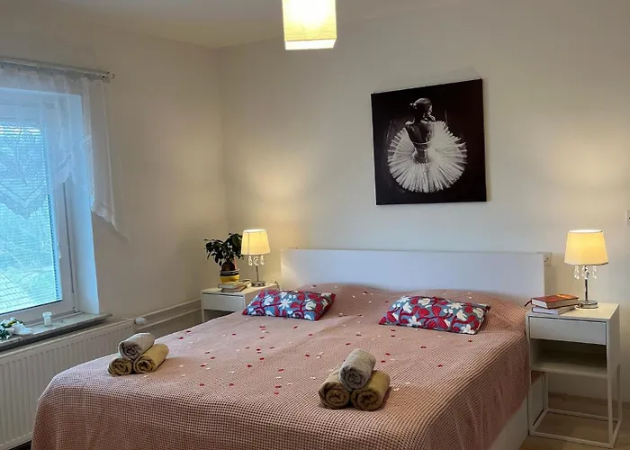 Bukor With Seasonal Pool Apartamento *