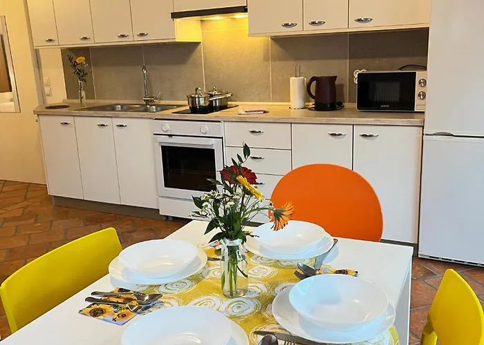 Bukor With Seasonal Pool Apartamento Lukovica pri Domzalah