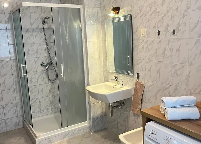 Bukor With Seasonal Pool Apartamento *