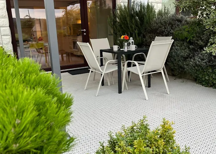 Bukor With Seasonal Pool Apartamento Lukovica pri Domzalah